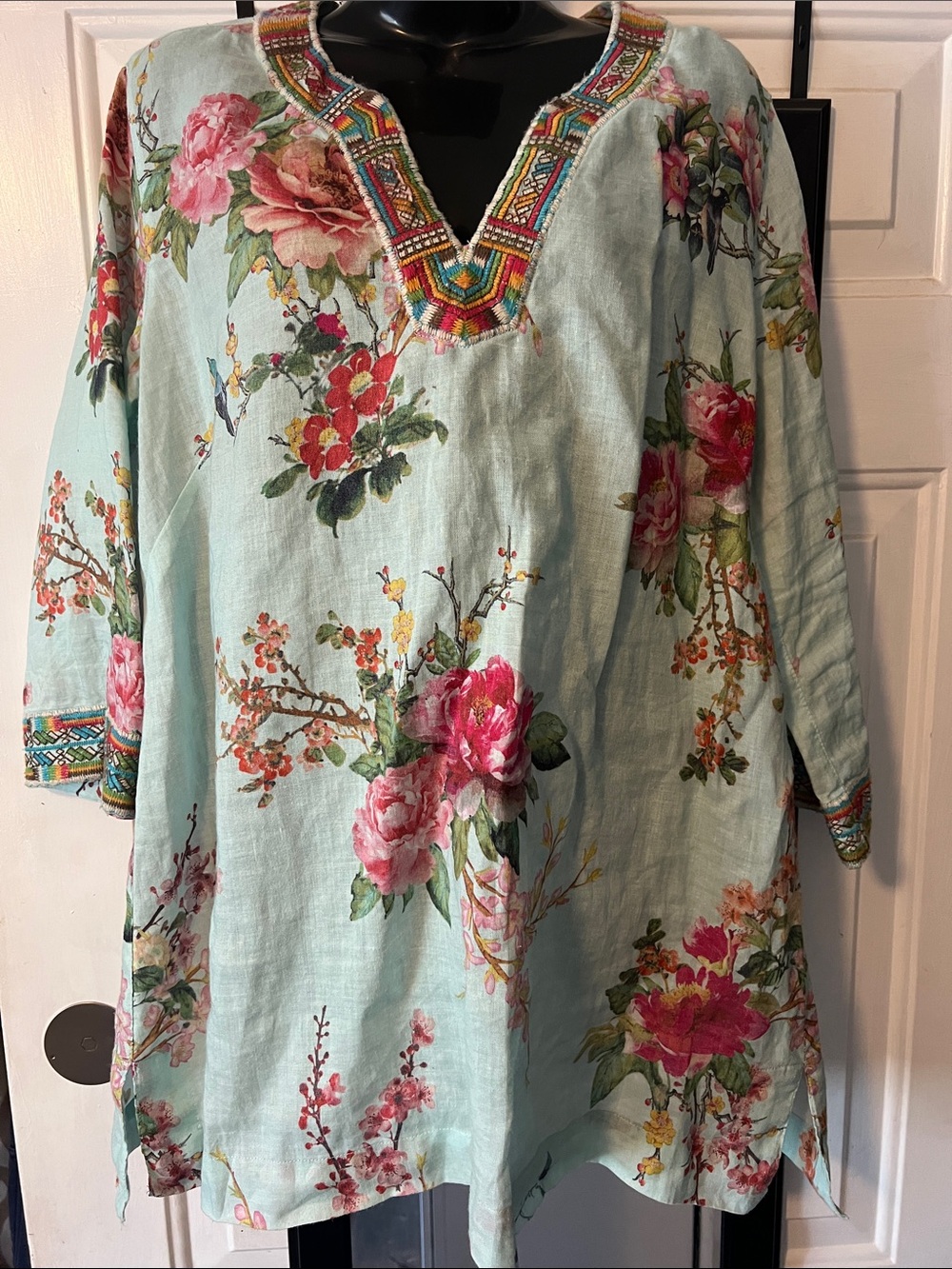 John Mark size Small Light Aqua Floral Embroidered Tunic